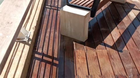 נקיון החוף שטיפת ספסלי התצפית
